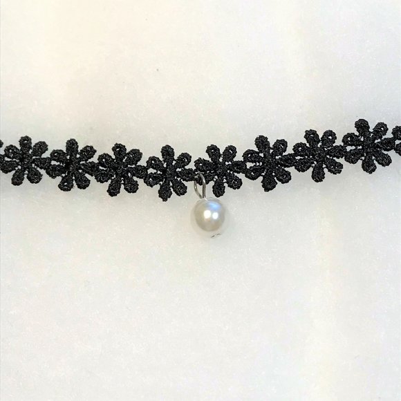 Girls Choker Necklace - Picture 5 of 5